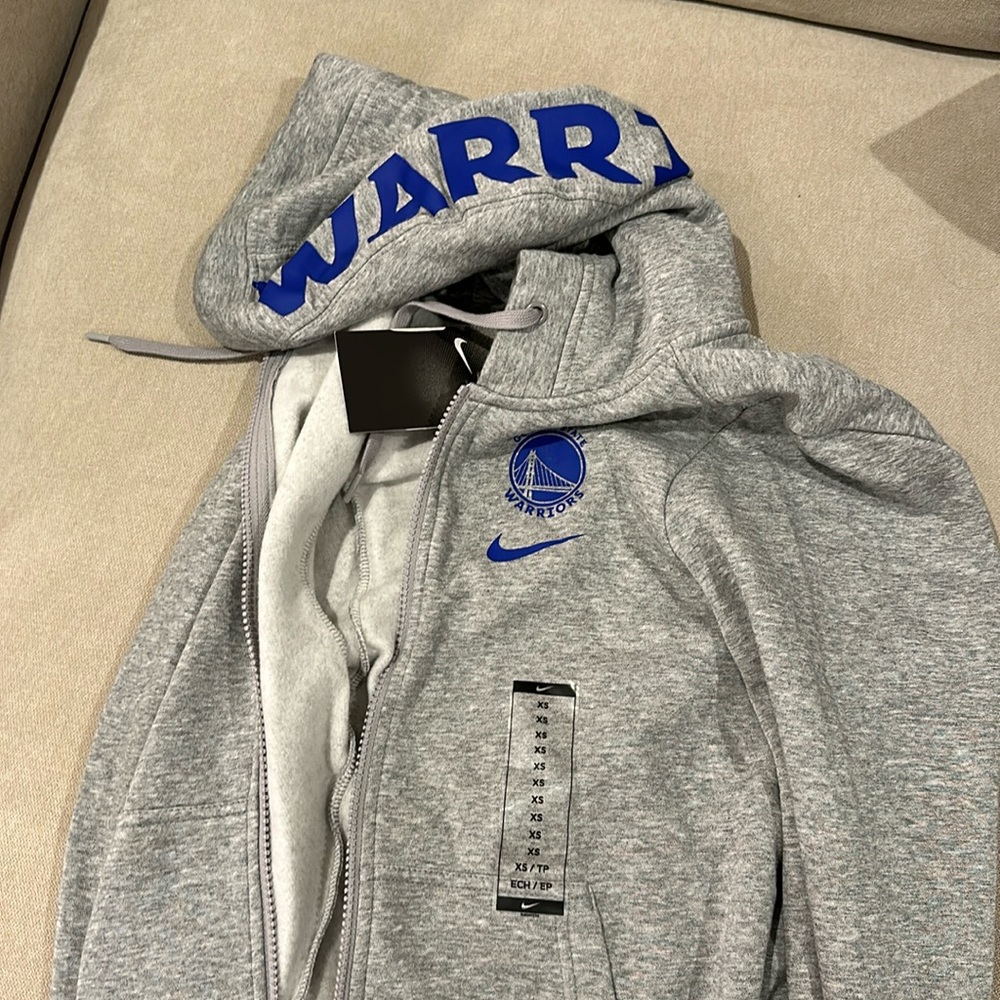 Brand new Nike NBA Warriors Hoodie women’s XS